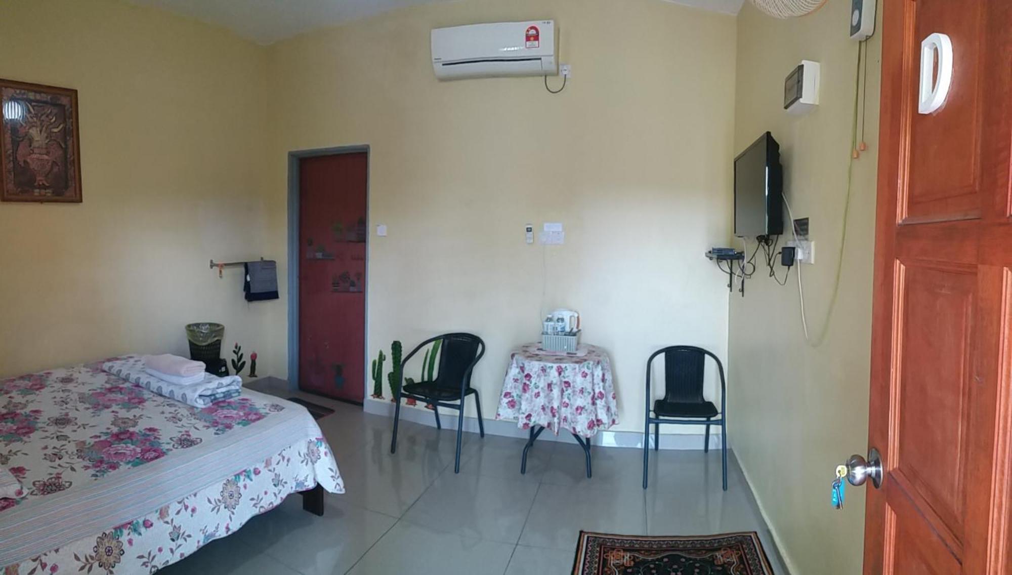Dhia Irdina Homestay Paya Rewak Buitenkant foto
