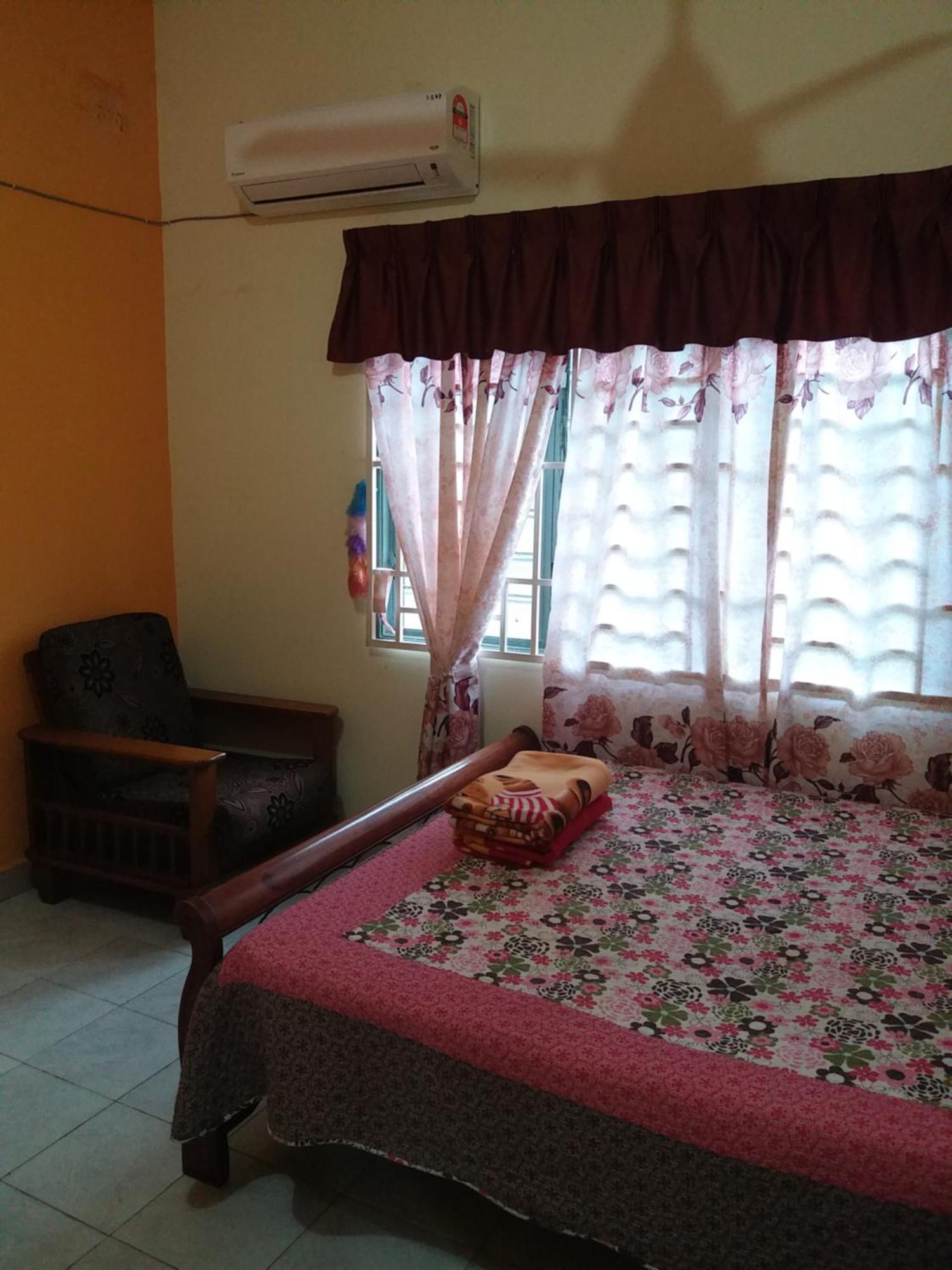Dhia Irdina Homestay Paya Rewak Buitenkant foto