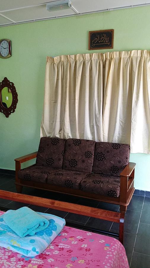 Dhia Irdina Homestay Paya Rewak Buitenkant foto