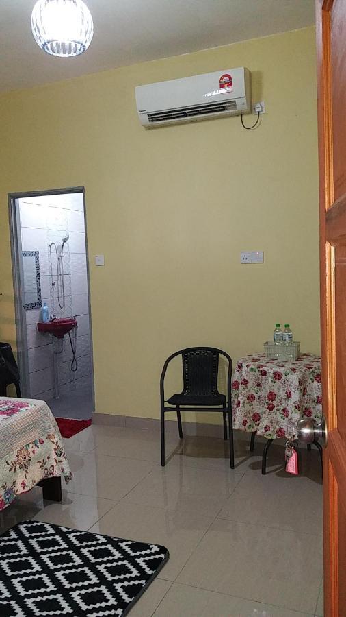 Dhia Irdina Homestay Paya Rewak Buitenkant foto