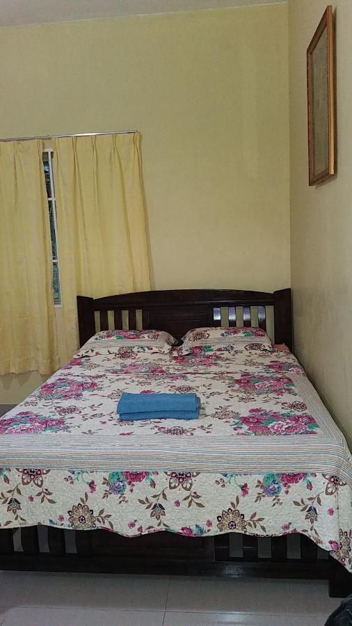 Dhia Irdina Homestay Paya Rewak Buitenkant foto